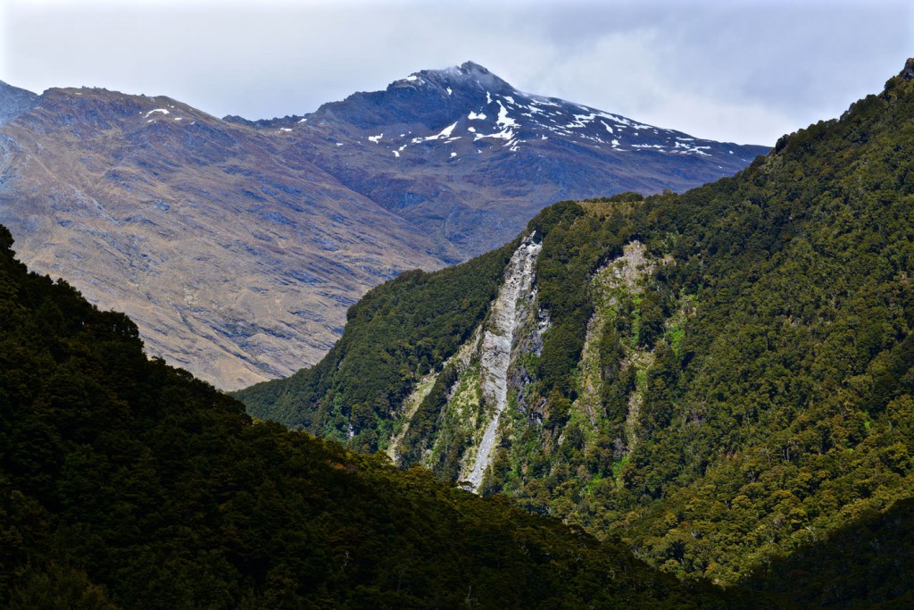 Valley on the way to Rob Roy Glacier